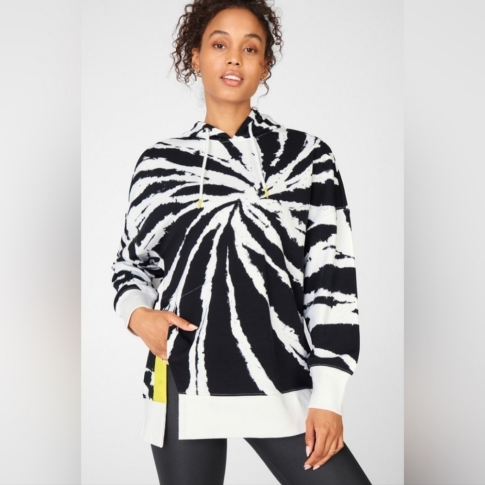 Fabletics Jasmine Side Slit Pullover Cool Tie Dye Wide Cuffs
